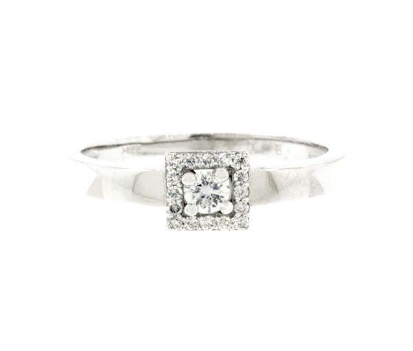 BAGUE EN OR 14K BLANC SERTIE DE DIAMANTS 